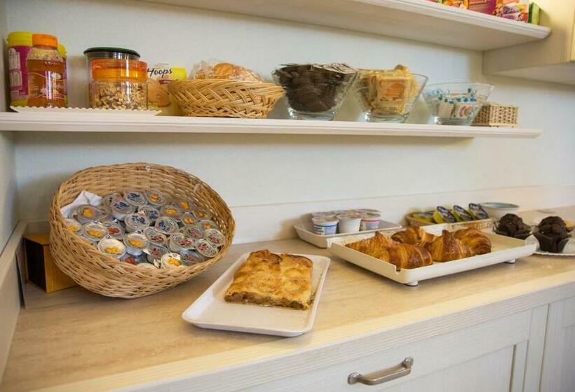 酒店 Garni Castel Ferari