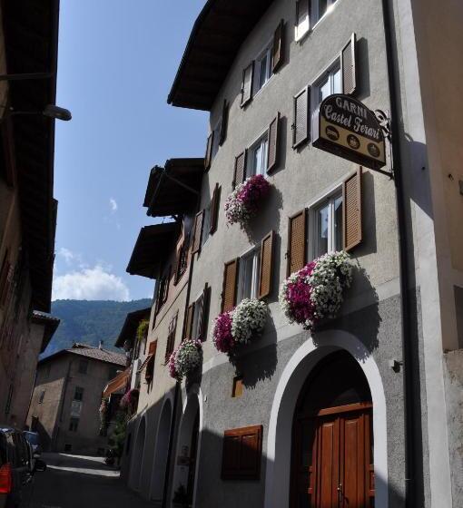 酒店 Garni Castel Ferari