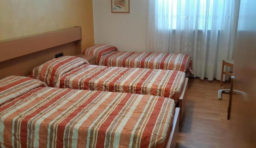 酒店 Garni Castel Ferari