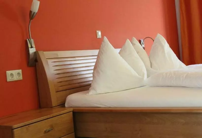 Hotelli Hueber Der Wirt