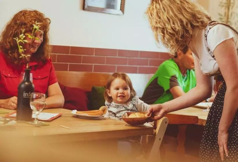 Hotelli Hueber Der Wirt