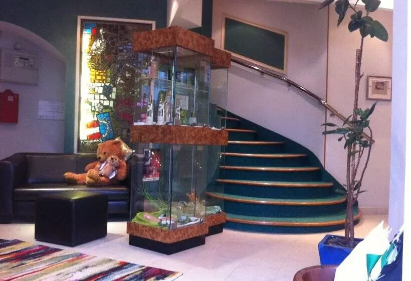 ホテル La Maison Ernenwein