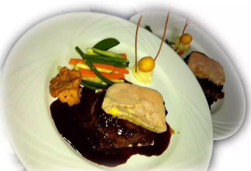 ホテル La Maison Ernenwein