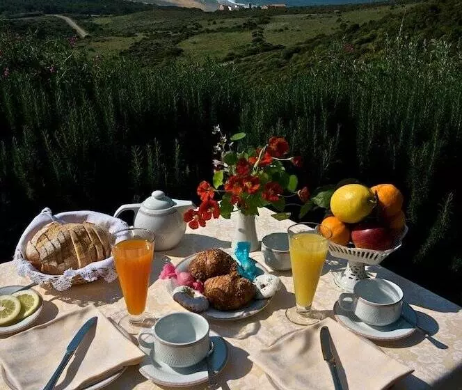 ホテル Sardus Pater