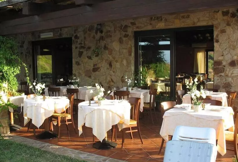 ホテル Sardus Pater