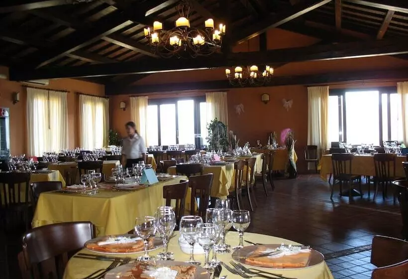 ホテル Sardus Pater