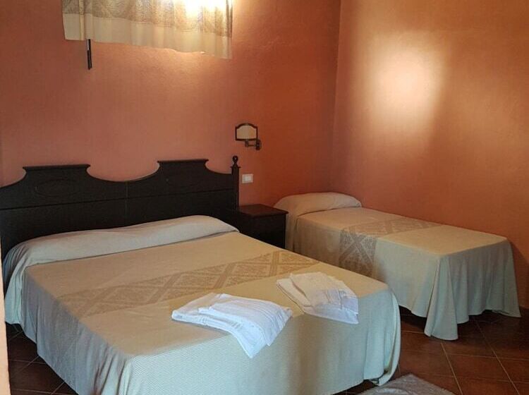 ホテル Sardus Pater