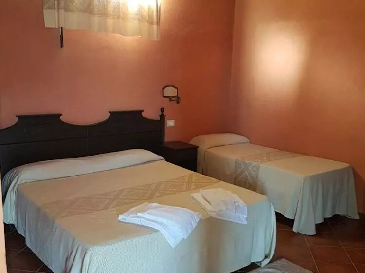 ホテル Sardus Pater