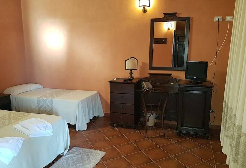 ホテル Sardus Pater