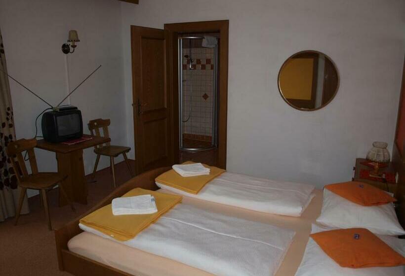 Отель Sportgasthof Lipp