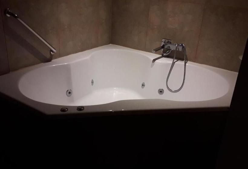 هتل Willy S Country Club Cauquenes