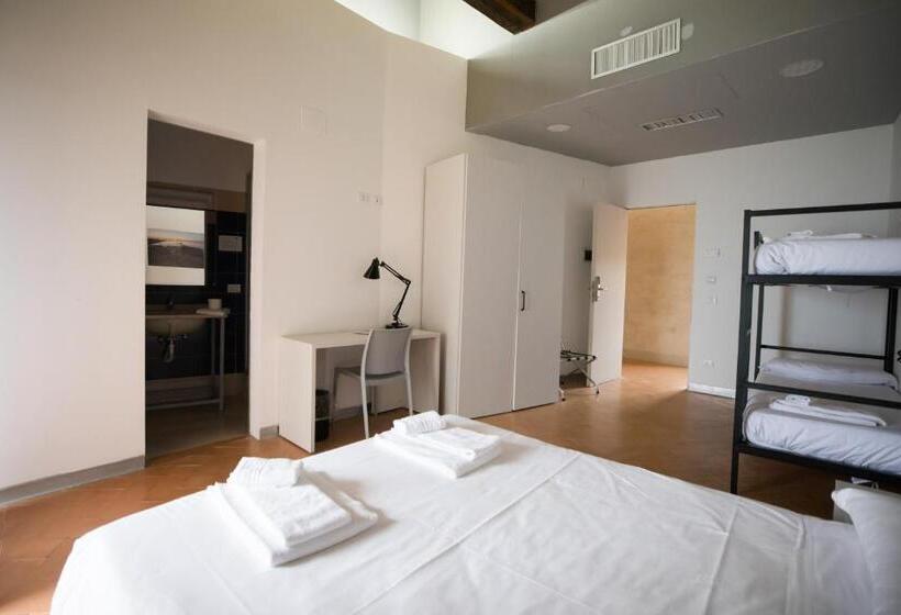 Ostello Del Castello Di Santa Severa