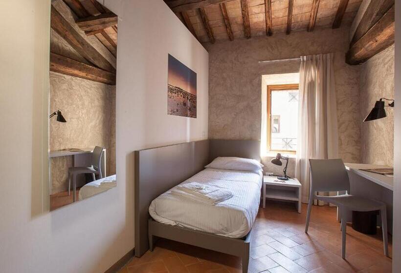 Ostello Del Castello Di Santa Severa