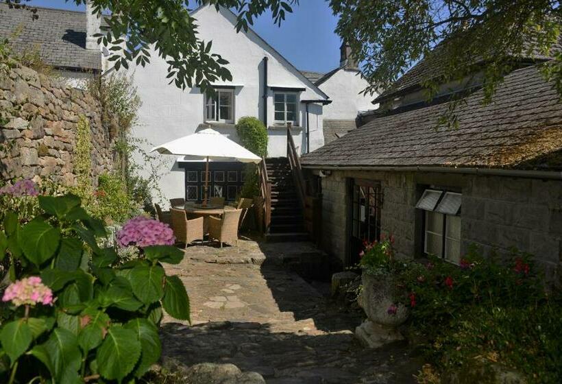 The Oxenham Arms Hotel Devon