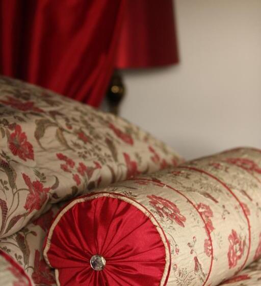 The Oxenham Arms Hotel Devon