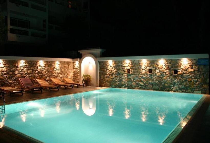 Cape Kanapitsa Hotel & Suites