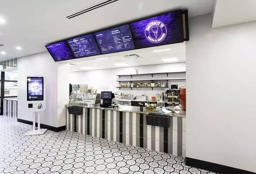 Hilton Niagara Falls/fallsview Hotel & Suites