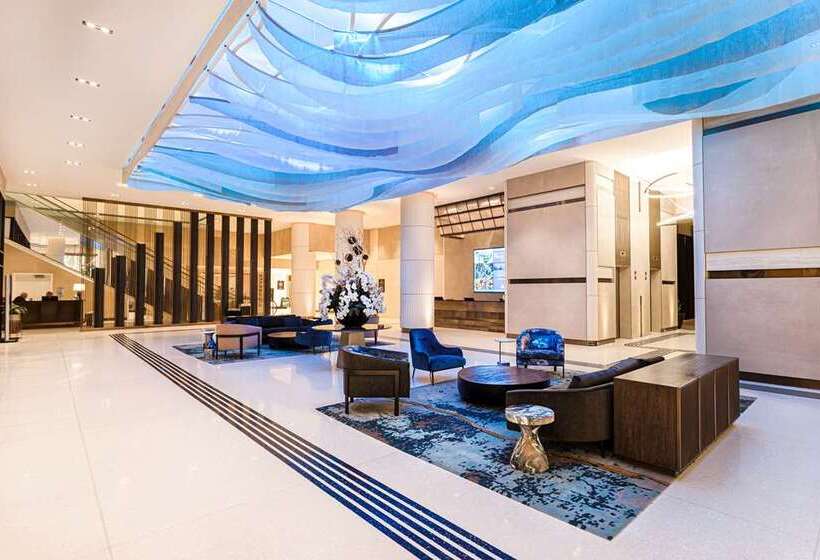 Hilton Niagara Falls/fallsview Hotel & Suites