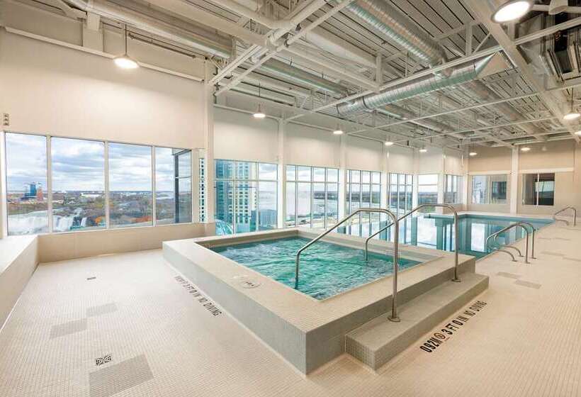 Hilton Niagara Falls/fallsview Hotel & Suites