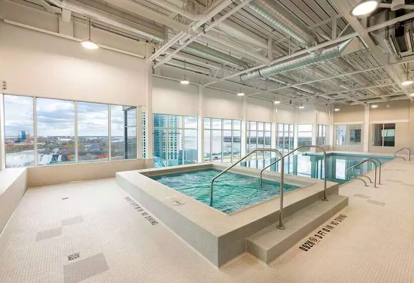 Hilton Niagara Falls/fallsview Hotel & Suites