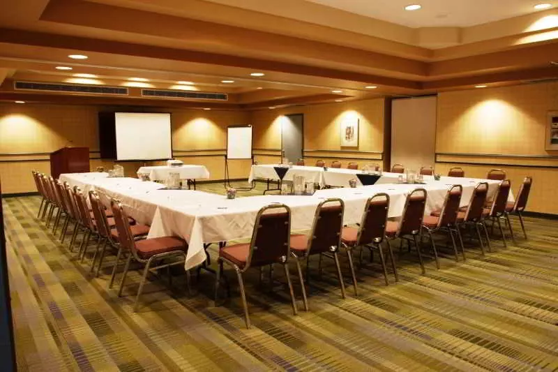 酒店 Accent Inns Burnaby