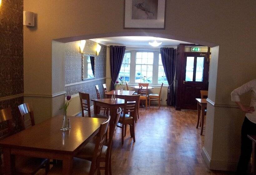 酒店 Blarney Castle