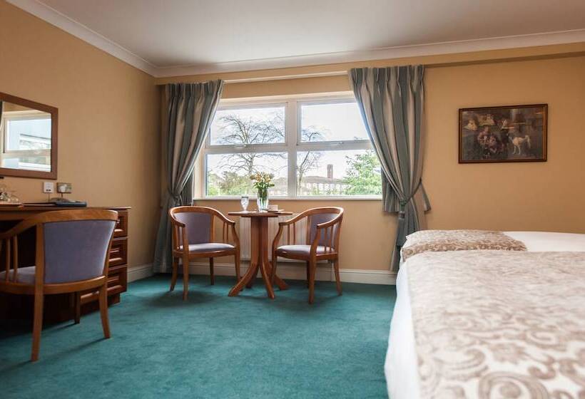 酒店 Blarney Castle