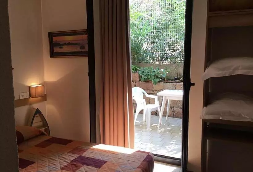 Отель Hôtel Le Bon Accueil