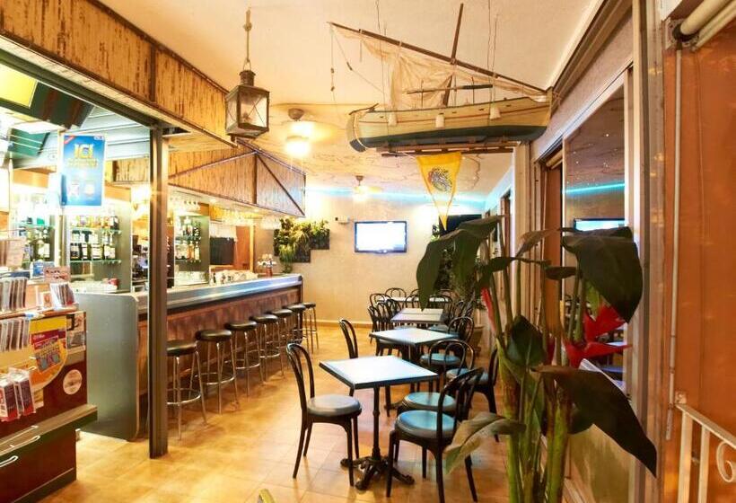 酒店 Hôtel Le Bon Accueil