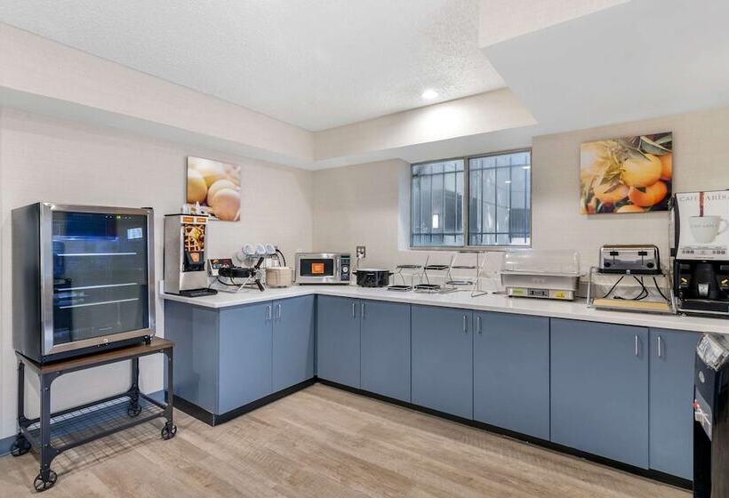 فندق Comfort Inn