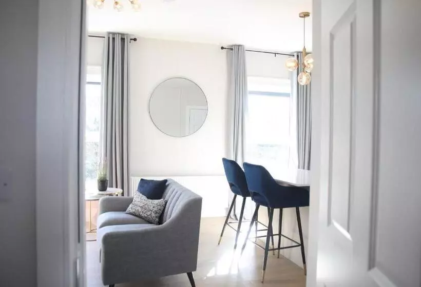 فندق Crawford House Scholarlee Living Apartments