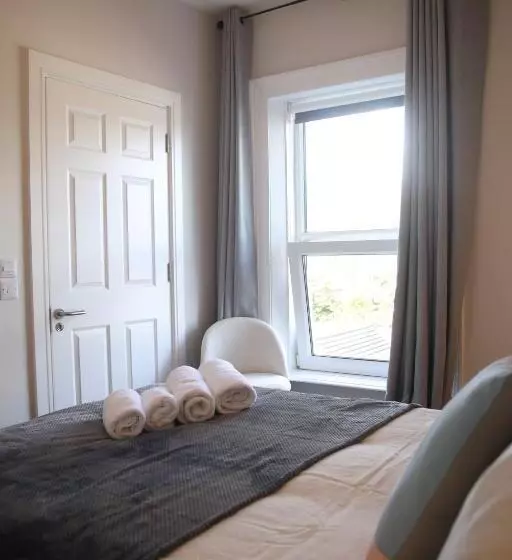 فندق Crawford House Scholarlee Living Apartments