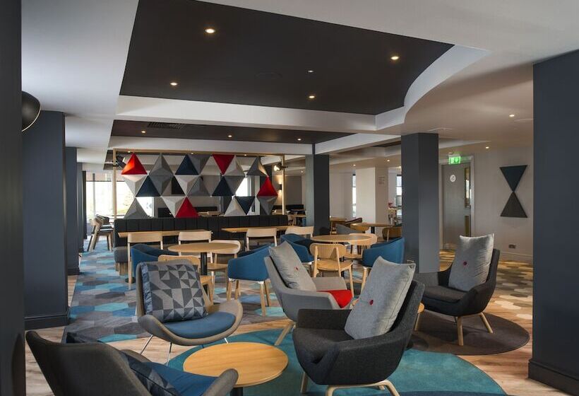 هتل Holiday Inn Express Edinburgh   Leith Waterfront, An Ihg