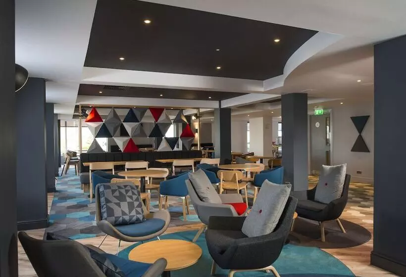 호텔 Holiday Inn Express Edinburgh Leith Waterfront, An Ihg