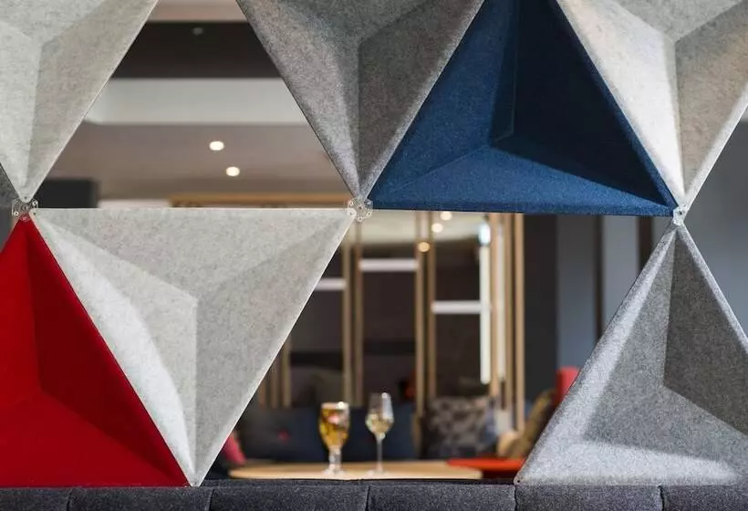 호텔 Holiday Inn Express Edinburgh Leith Waterfront, An Ihg