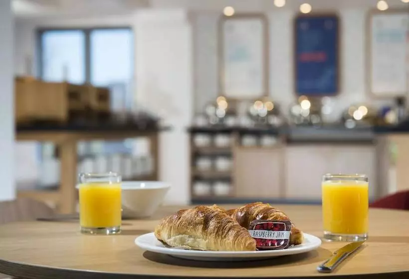 호텔 Holiday Inn Express Edinburgh Leith Waterfront, An Ihg