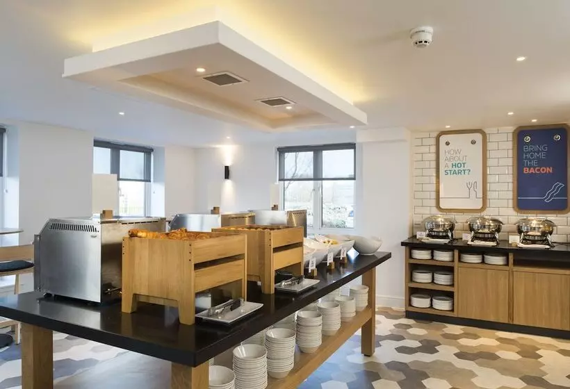 호텔 Holiday Inn Express Edinburgh Leith Waterfront, An Ihg