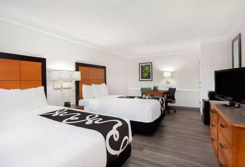 هتل Baymont By Wyndham Fort Myers Central