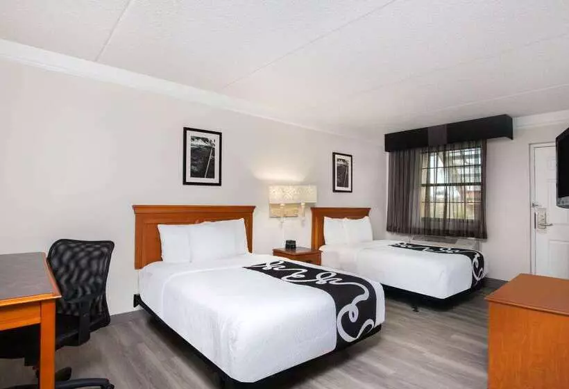 هتل Baymont By Wyndham Fort Myers Central