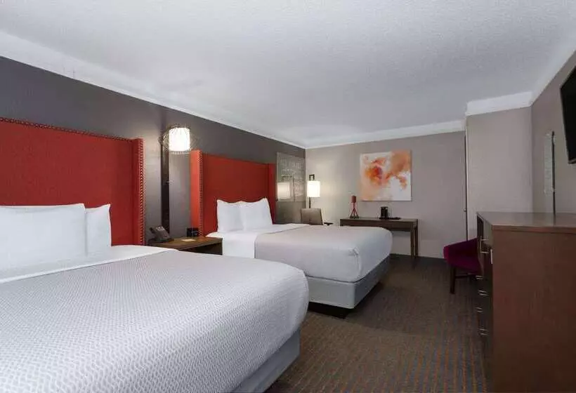 هتل La Quinta Inn By Wyndham Pensacola