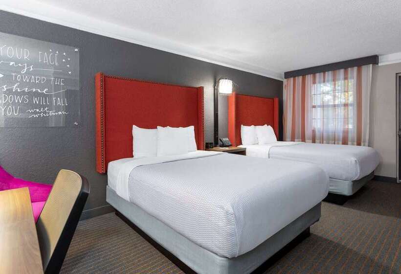 فندق La Quinta Inn By Wyndham Pensacola