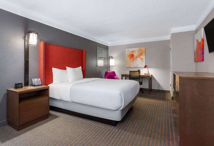 فندق La Quinta Inn By Wyndham Pensacola