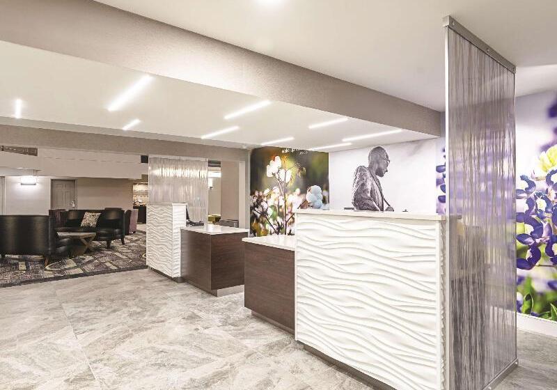 هتل La Quinta By Wyndham Lubbock West Medical Center