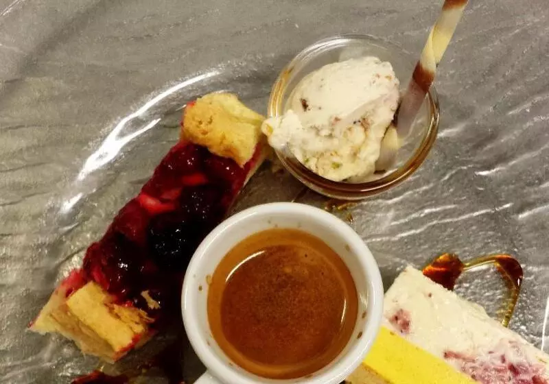 ホテル Logis Les Provinciales