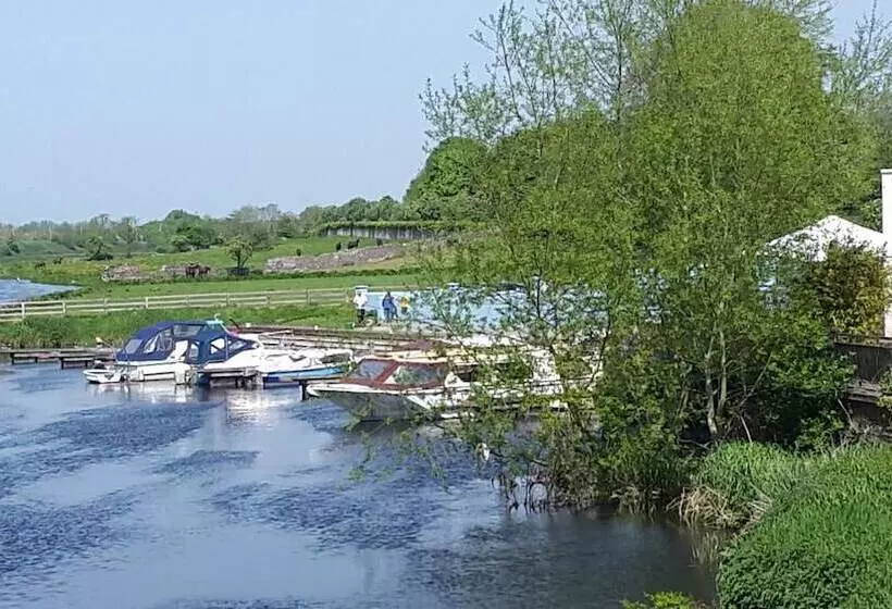 호텔 Lord Bagenal Inn