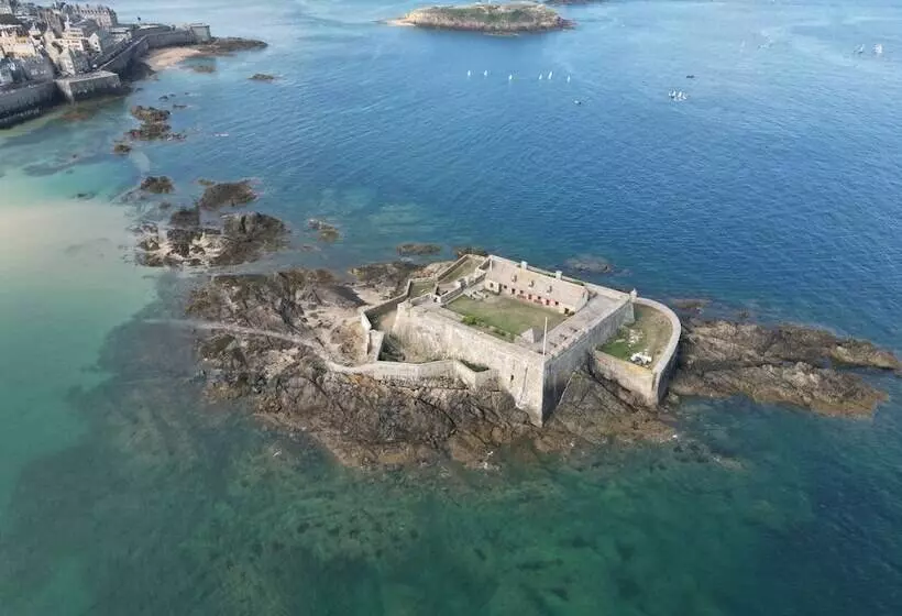 Отель Otonali Hôtel By Breizh Café