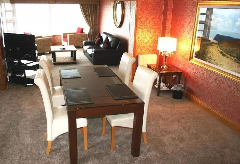 בית מלון כפרי Royal Court