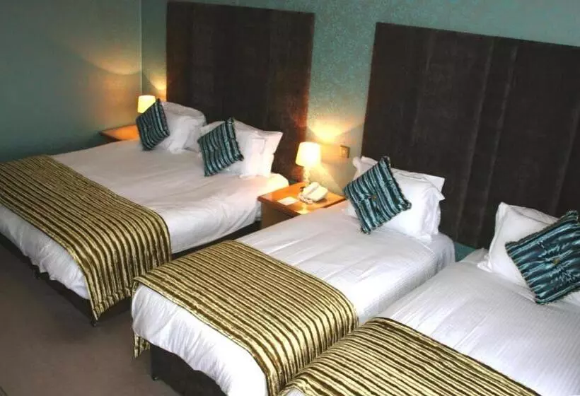 בית מלון כפרי Royal Court