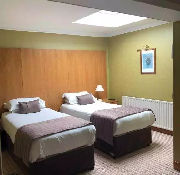 בית מלון כפרי Royal Court