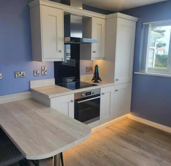 בית מלון כפרי Royal Court